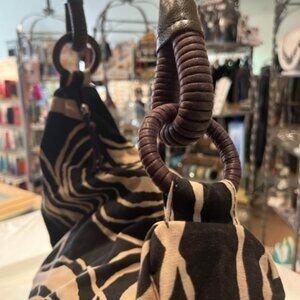 Giraffe Sling bag